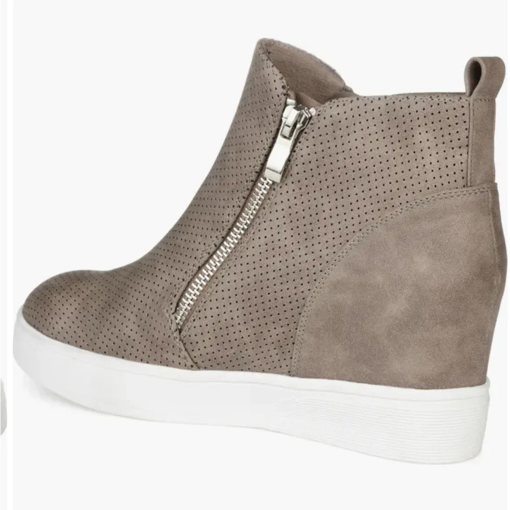 Journee Collection perforated faux